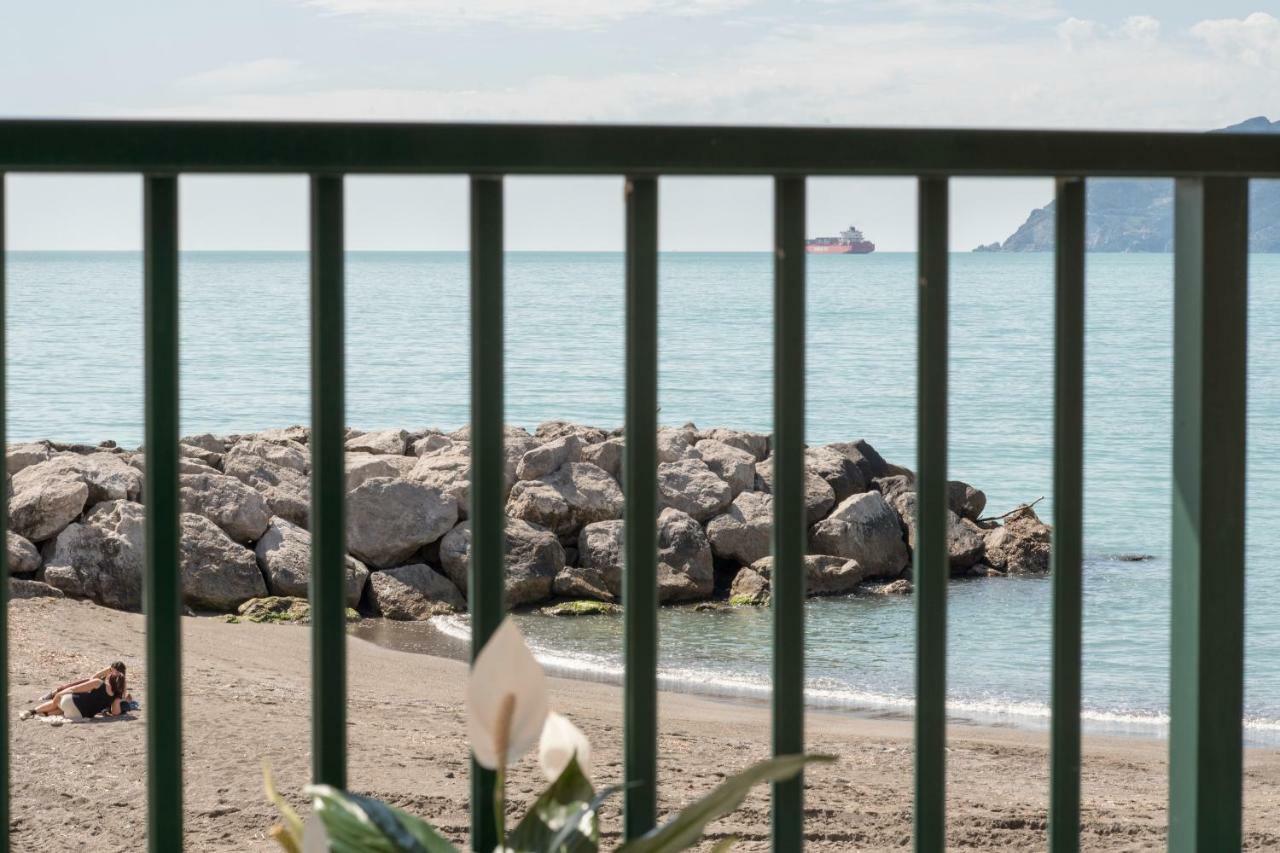Mare Mia Apartment Salerno Luaran gambar