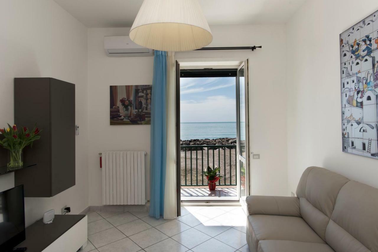 Mare Mia Apartment Salerno Luaran gambar